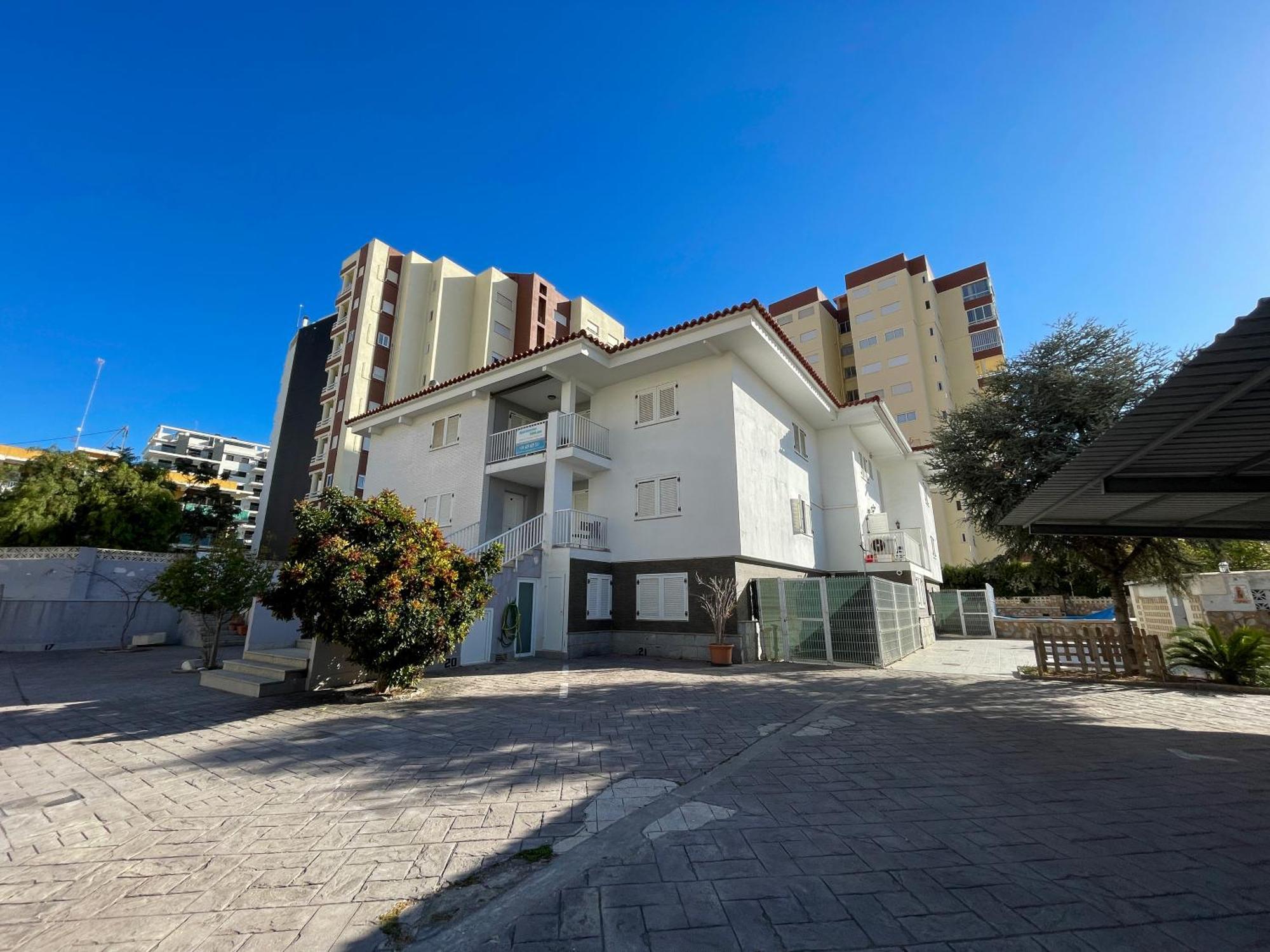 Apartamentos Gandia Centro 3000 Екстериор снимка